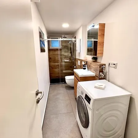 公寓式酒店 Porschenahe Wohung 4*