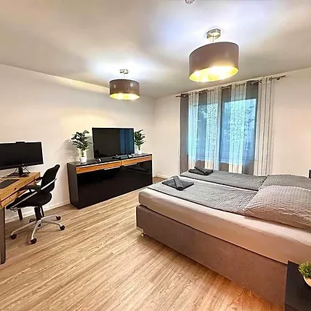 Porschenahe Wohung 公寓式酒店 斯图加特