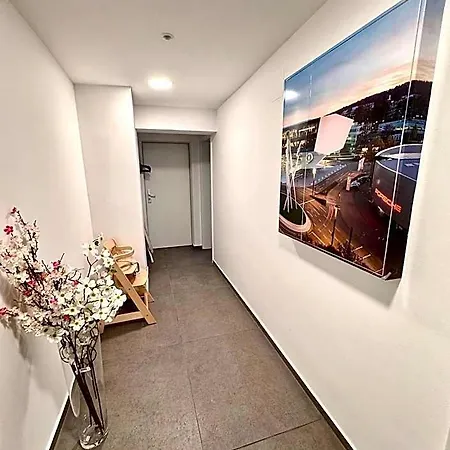 Porschenahe Wohung 公寓式酒店 4*