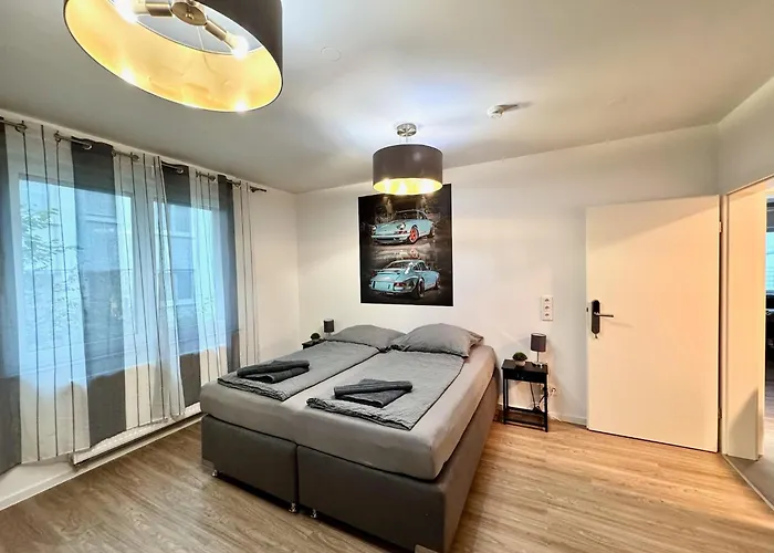 Porschenahe Wohung Апарт-отель